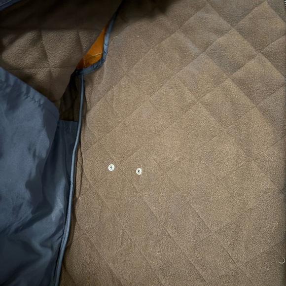 Navy Blue Tahari Men's Quilted Vest - Picture 4 of 5